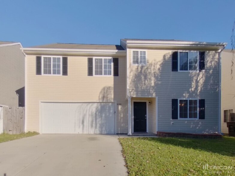 Building Photo - 3733 Eskdale Dr