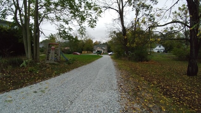 Building Photo - 10 Snow Plow Trl