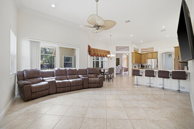 Building Photo - 9655 Campi Dr
