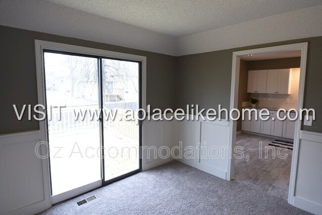 Building Photo - 1312 E 153rd St