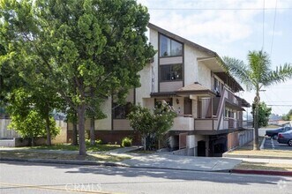 Building Photo - 632 E Harvard St