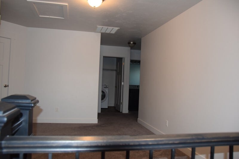Building Photo - 554 N 60 W St