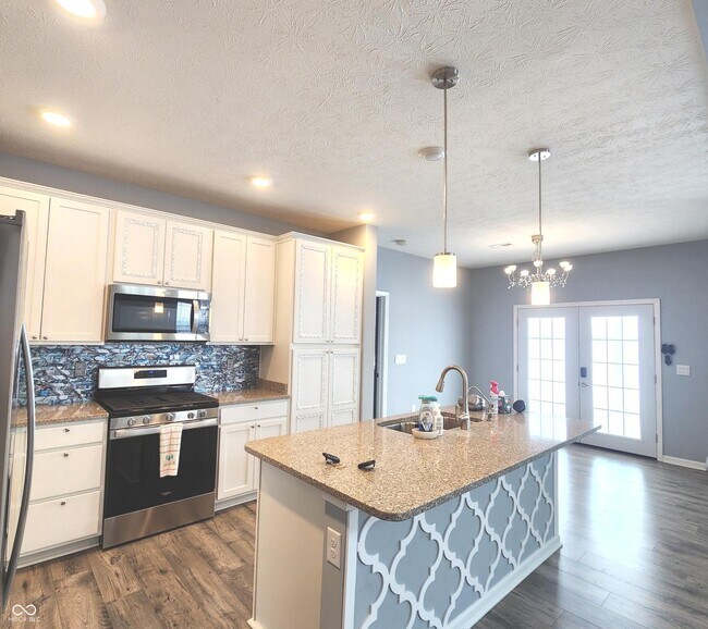 Building Photo - 5817 Flat Hill Dr