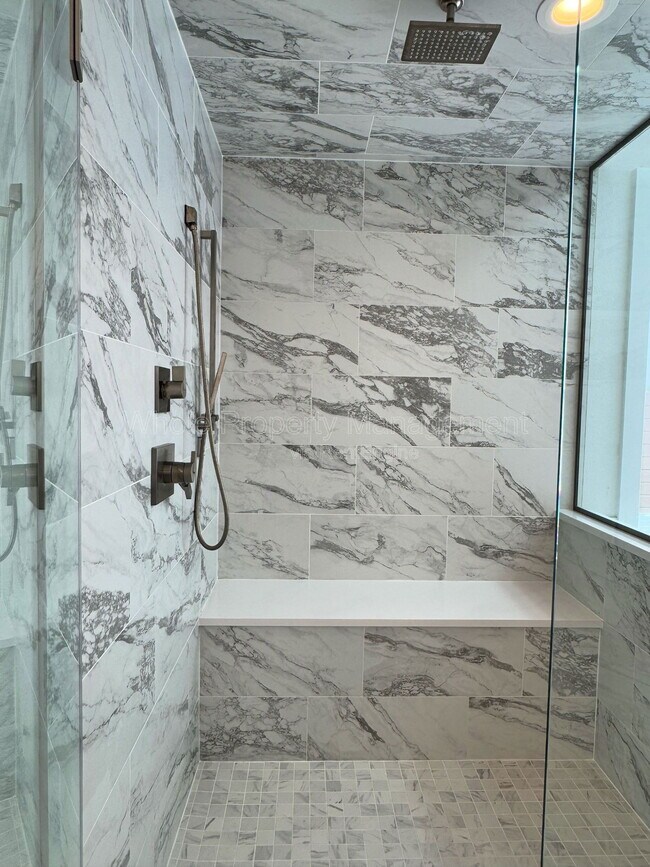 Building Photo - 14973 W 32nd Dr