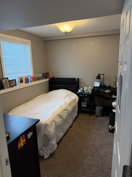 Building Photo - 1507 Andaman St