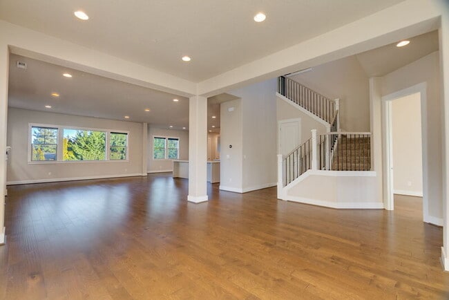 Building Photo - 11741 SW Barcelona St