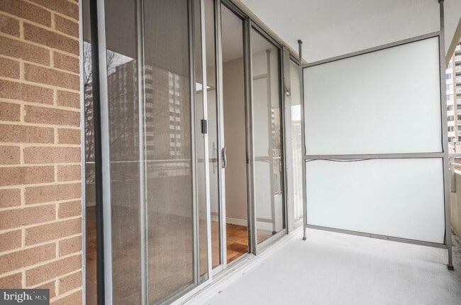 Building Photo - 3001 Veazey Terrace NW