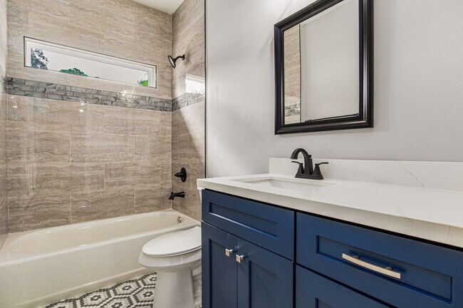 Building Photo - 7684 Old Hickory Dr