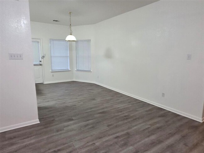 Building Photo - 4417 Lendall Ln