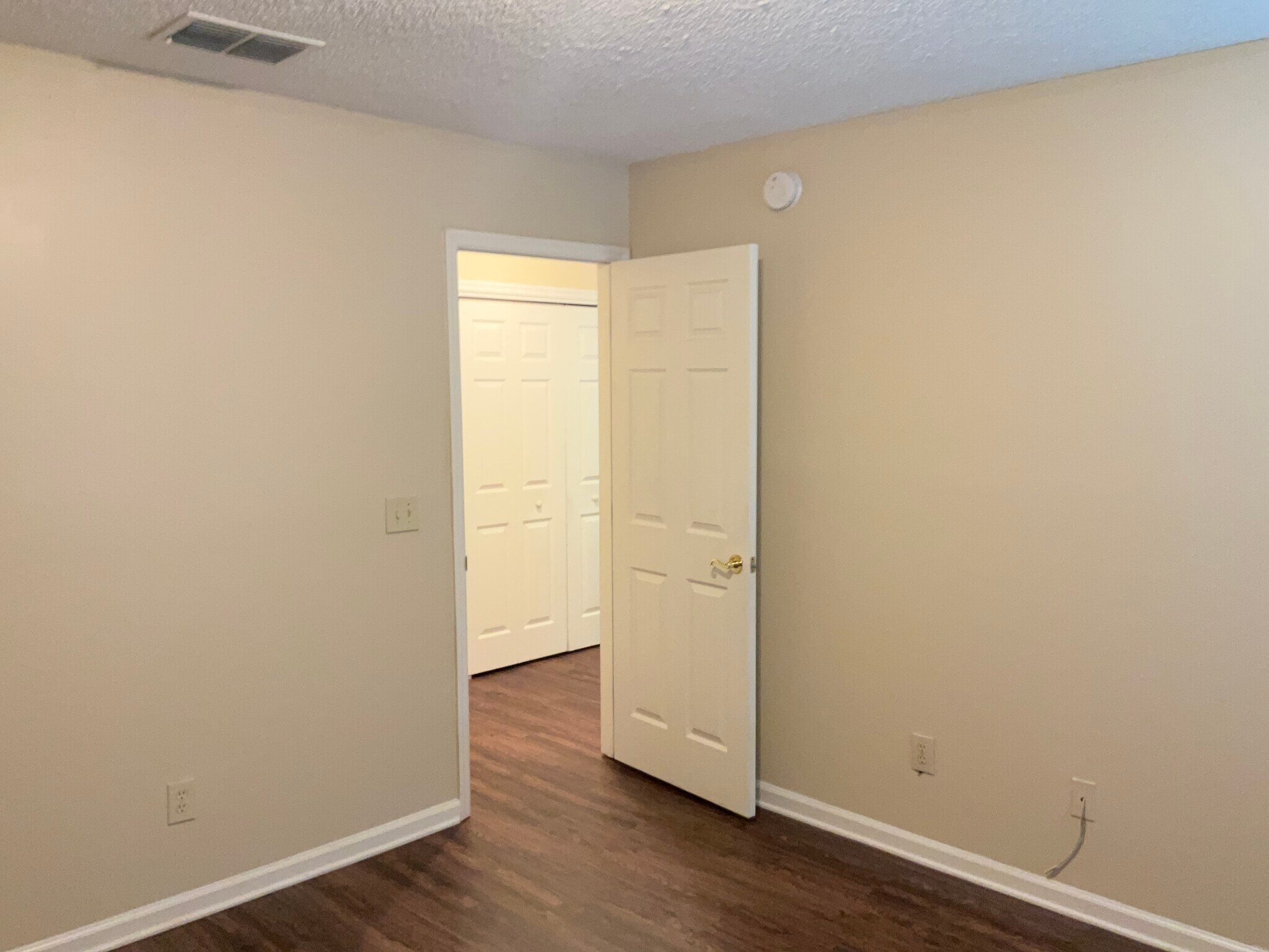 Building Photo - 7691 Enderby Ave E