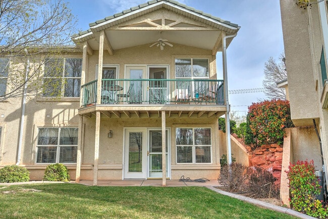 Building Photo - Fully Furnished Home. All utilities includ...