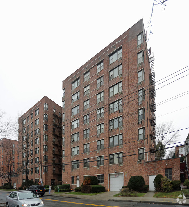 Park Crest - 575 Bronx River Rd Yonkers NY 10704 | Apartment Finder