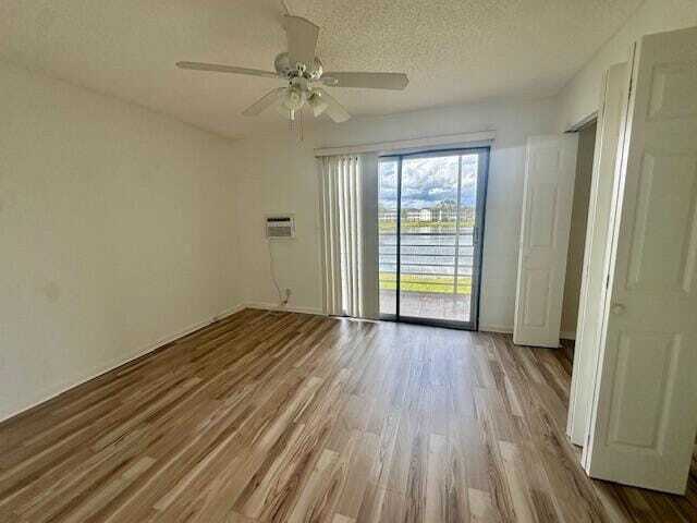 Building Photo - 147 Fanshaw D