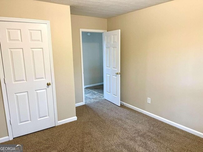 Building Photo - 448 Townsend Bend