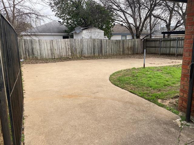 Building Photo - 10613 Flamewood Dr