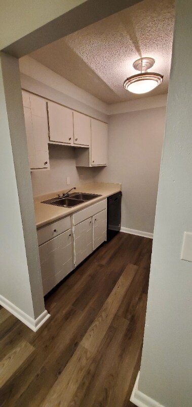 Building Photo - 270 Tampa Dr
