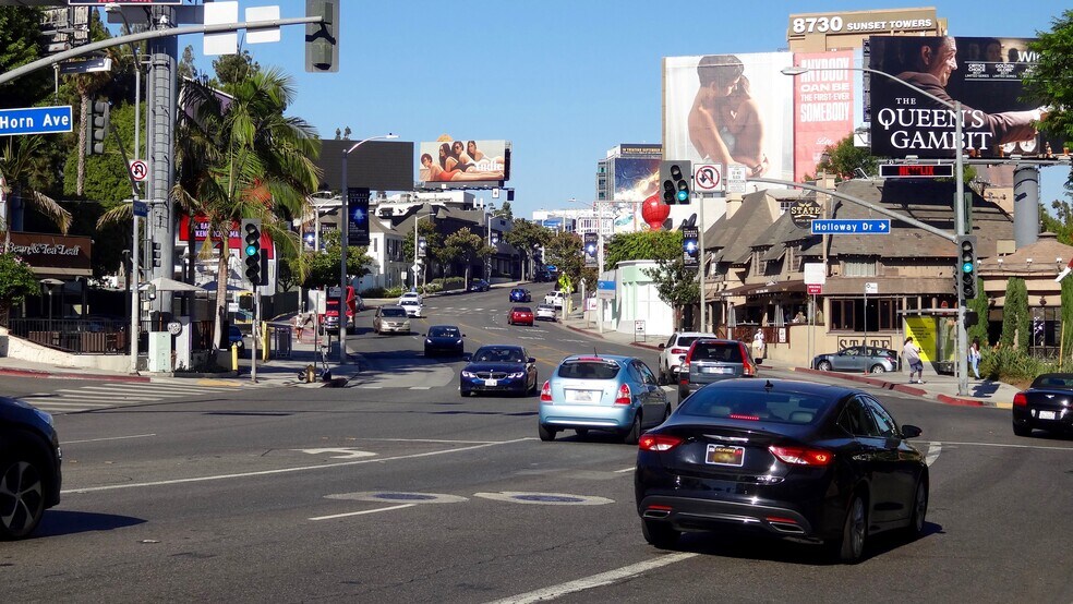 Sunset Plaza - 1010 Palm Ave