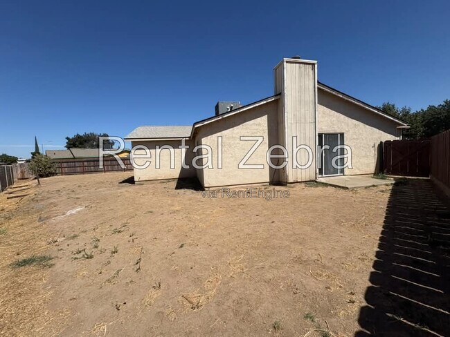 Building Photo - 63 Skylark Ct