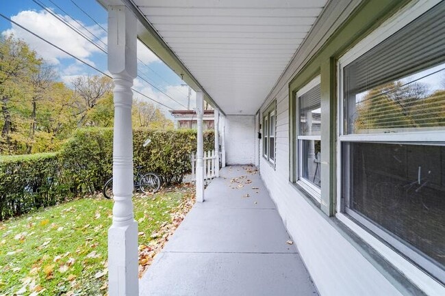 Building Photo - 20 Vandenburgh Ave