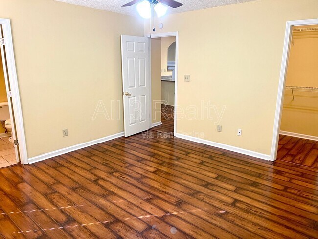 Building Photo - 8192 Hynds Springs Ln