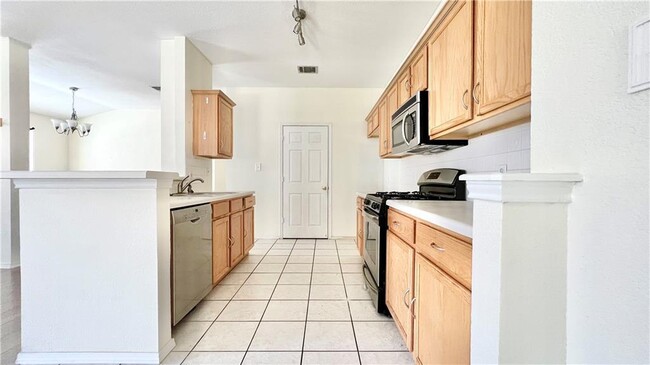 Building Photo - 3553 Rock Shelf Ln