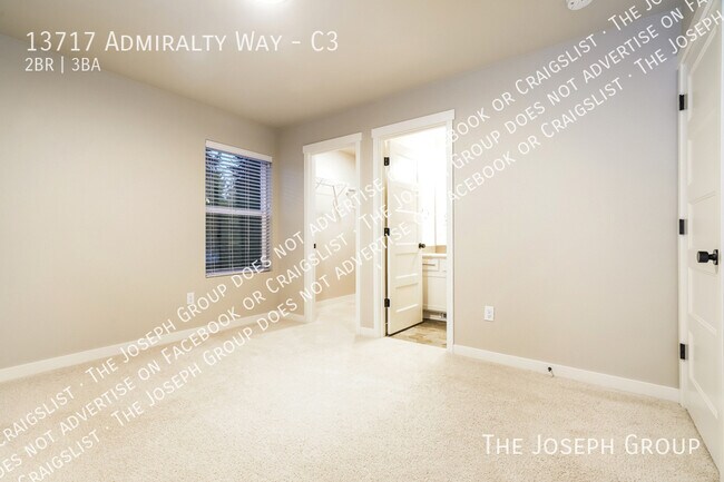 Building Photo - 13717 Admiralty Way