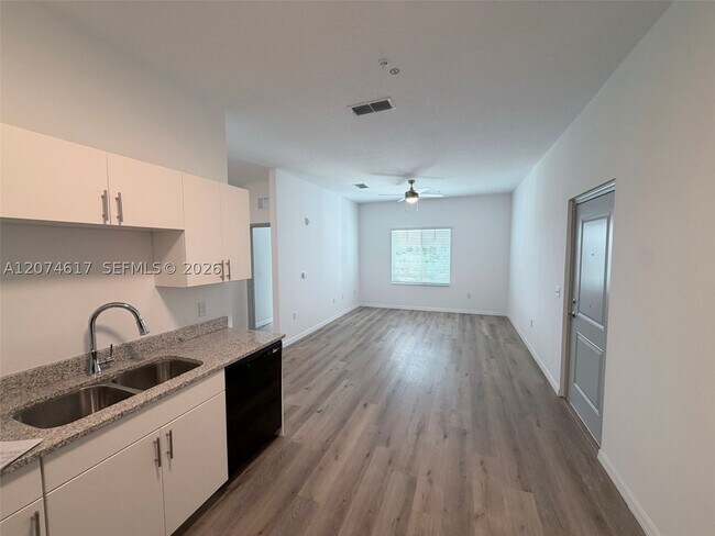 Building Photo - 1471 Hawk Trce Lp