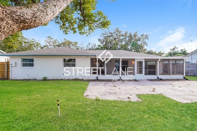 Building Photo - NOW OFFERING FIRST 2 FULL MONTH FREE OR A ...
