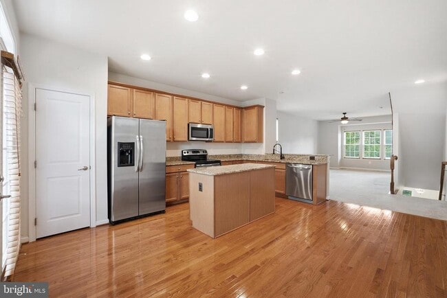 Building Photo - 14158 Cannondale Way