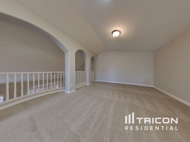 Building Photo - 29946 W Avalon Dr
