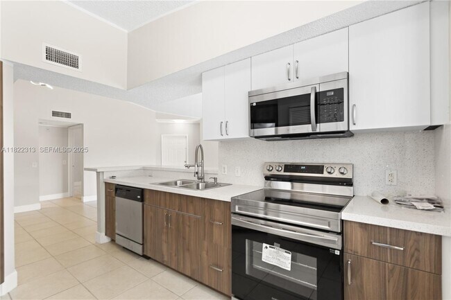 Building Photo - 9645 NW 1st Ct