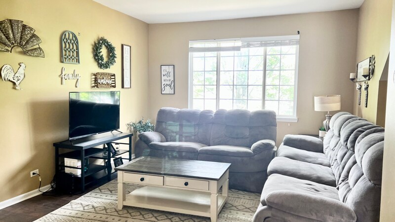 Building Photo - 3473 Ravinia Cir