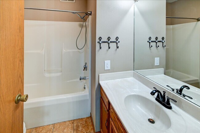 Building Photo - 309 Trail Side Dr