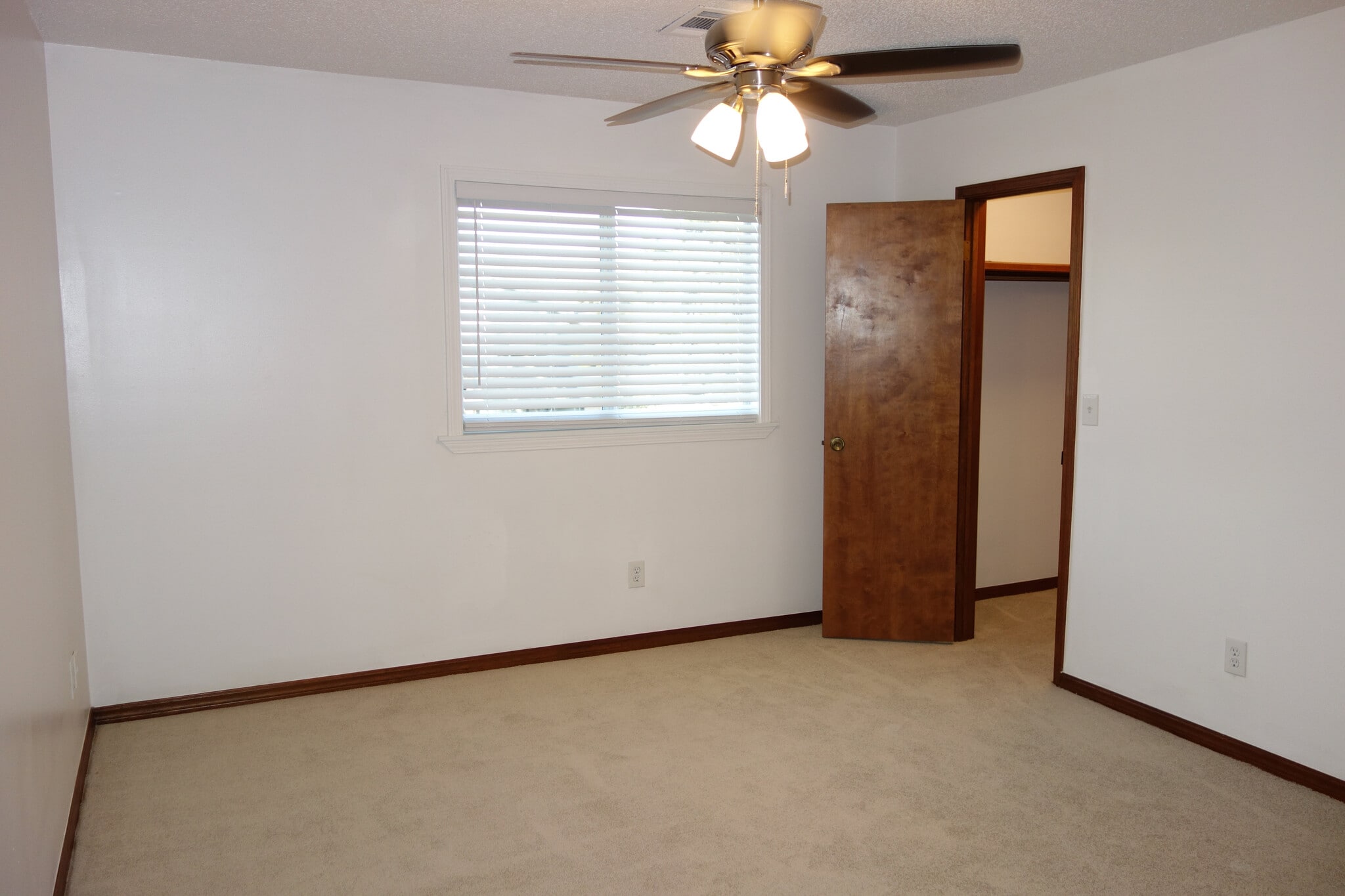 Third Bedroom with walk-in Closet - 7116 S Indianapolis Ave