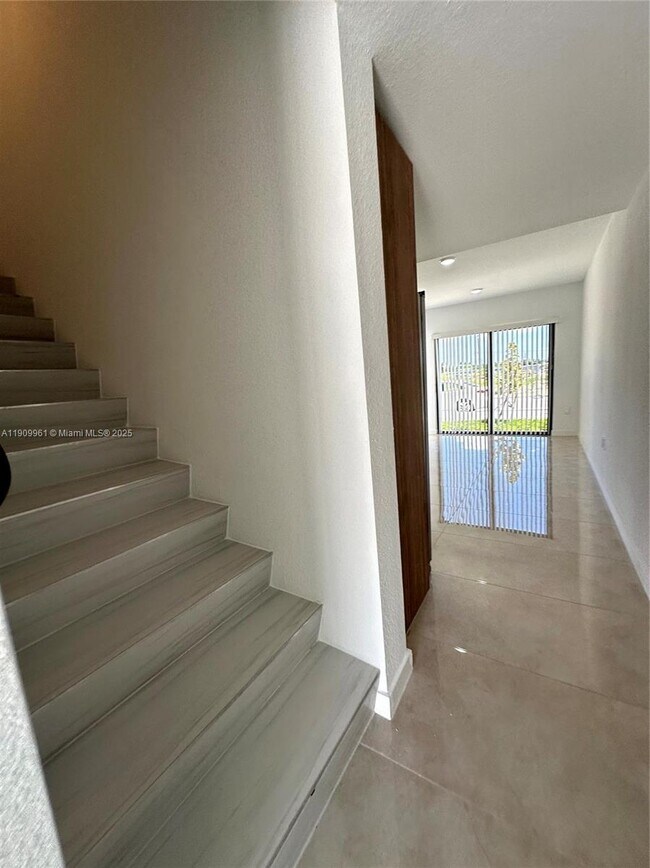 Building Photo - 14577 SW 261 St Ter