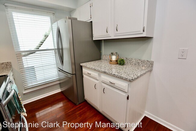 Building Photo - 3 br, 2 bath House - 409 33rd Street #B