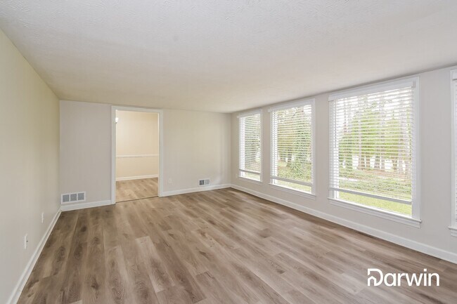 Building Photo - 1400 Hewatt Rd SW