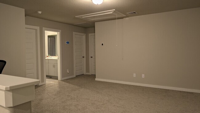 Primary Photo - 5516 Madden Rd