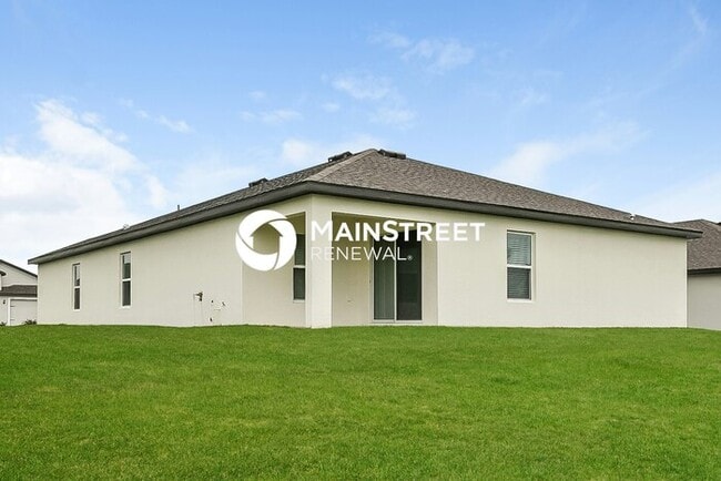 Building Photo - 5 Bedroom Pet-Friendly Home in Mascotte, FL with Main Street Renewal