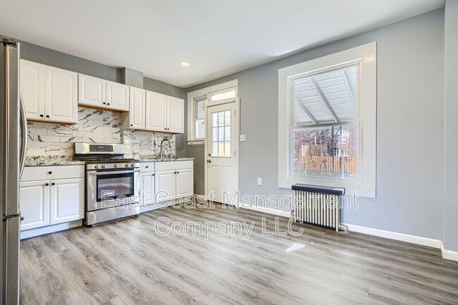 Building Photo - 3213 Elmley Ave