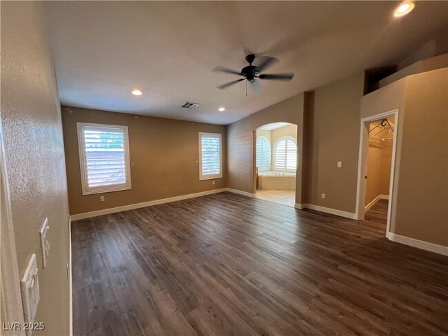 Building Photo - 1053 Puerta Del Sol Dr