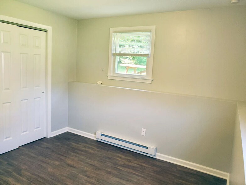 Building Photo - 162 Sheffield Lane