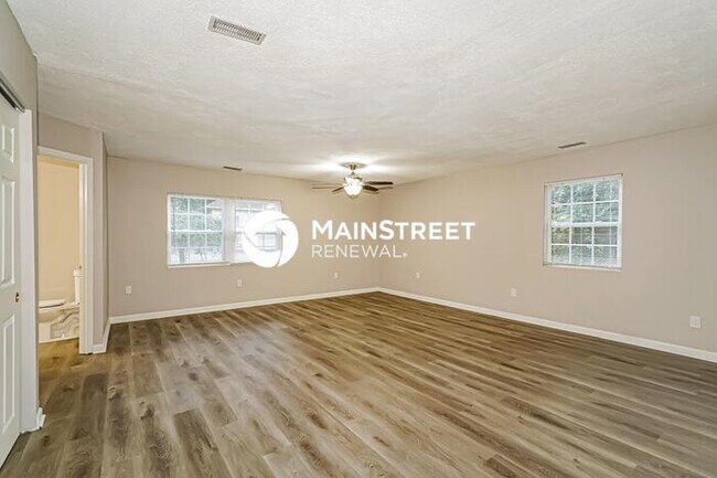 Building Photo - 3 Bedroom Pet-Friendly Home in Indianapoli...