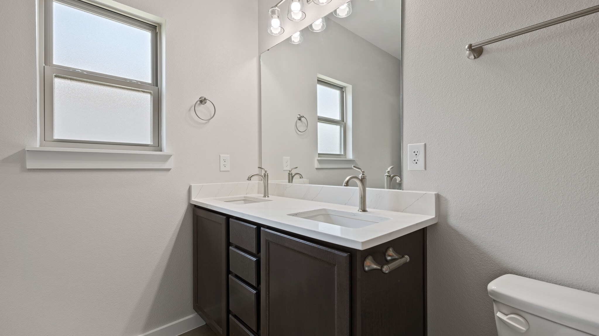 Master Bathroom - 1303 Antelope Trl