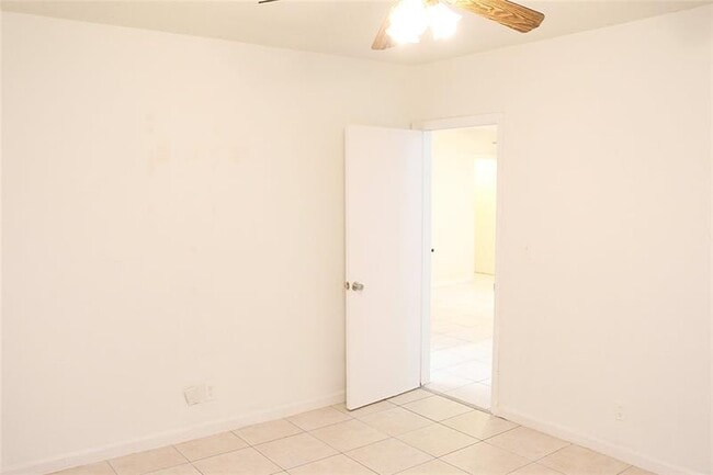 Building Photo - 11200 NW 39th St