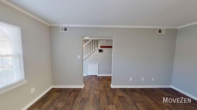 Building Photo - 422 Muirs Chapel Rd