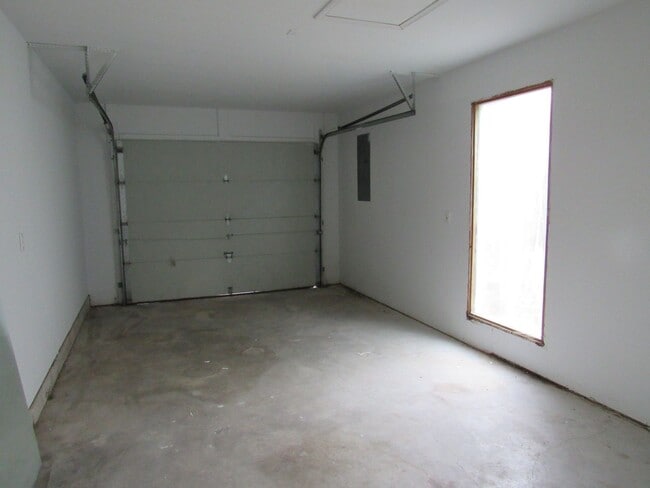Building Photo - 1531 Cherokee Rd