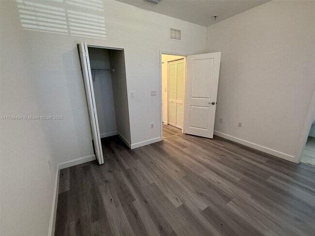 Building Photo - 11339 SW 250th Terrace
