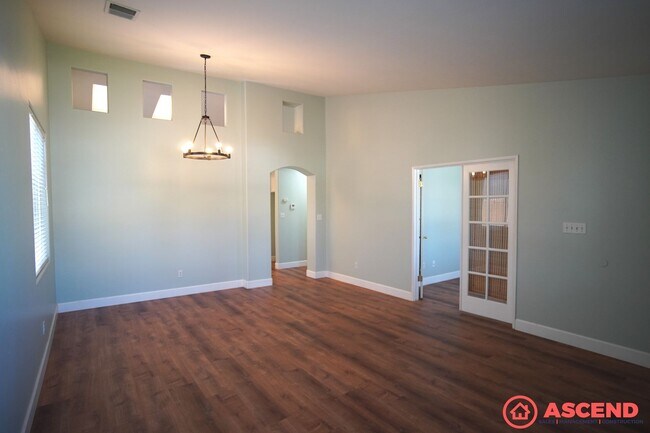 Building Photo - 10205 Huntington Downs Ave