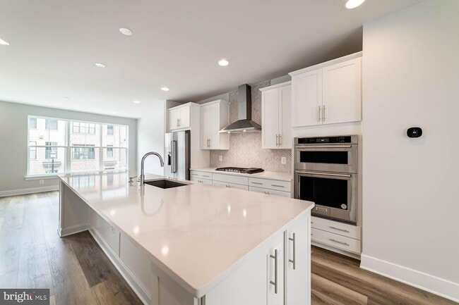 Building Photo - 6227 Almerico Pl